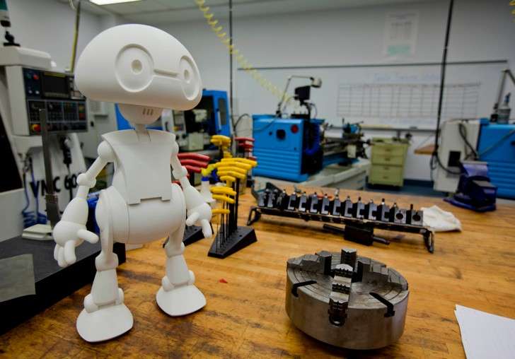 Tự chế tạo robot ở nhà bằng máy in 3D, Intel cung cấp, giá từ 1600$