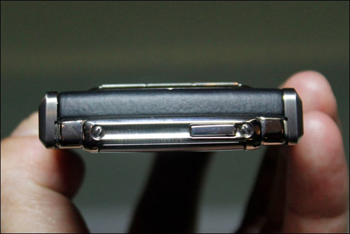 Vertu chính thức công bố smartphone đầu tiên chạy Android tại Việt Nam Vertu chính thức công bố smartphone đầu tiên chạy Android tại Việt Nam