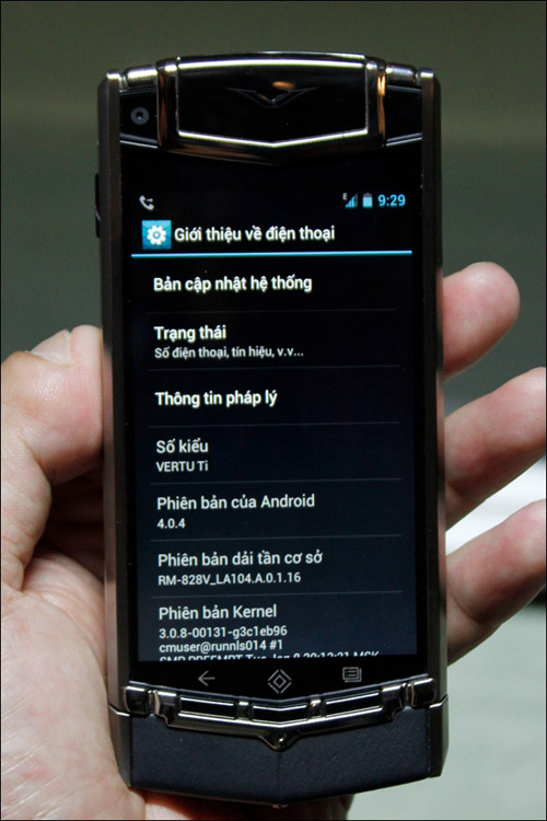Vertu chính thức công bố smartphone đầu tiên chạy Android tại Việt Nam Vertu chính thức công bố smartphone đầu tiên chạy Android tại Việt Nam