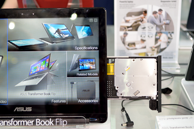 [Computex 2014] Asus Transformer Book Flip: laptop lật xoay 15.6