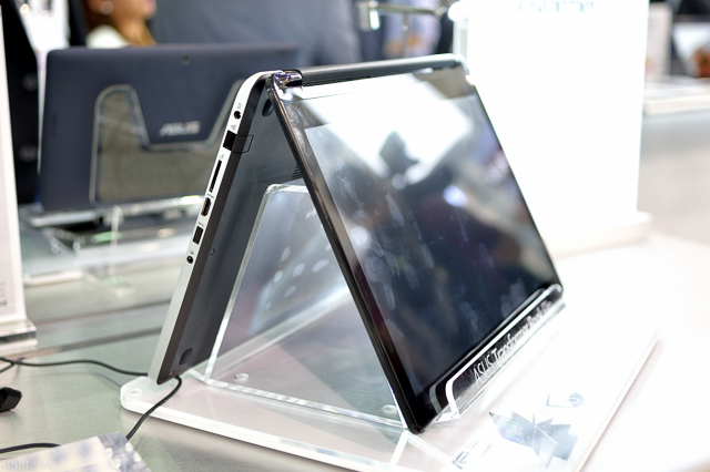 [Computex 2014] Asus Transformer Book Flip: laptop lật xoay 15.6