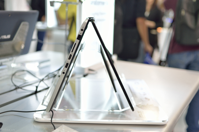 [Computex 2014] Asus Transformer Book Flip: laptop lật xoay 15.6