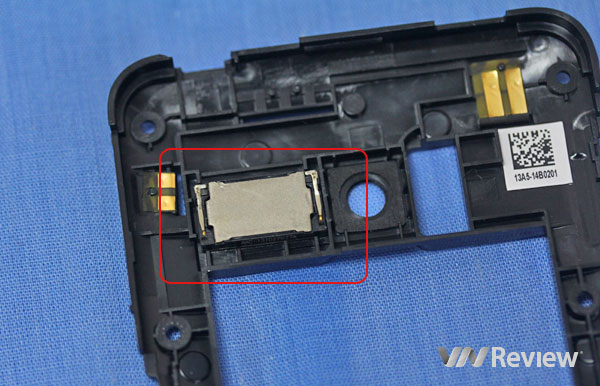Khám phá bên trong điện thoại giá rẻ Asus Zenfone 4 