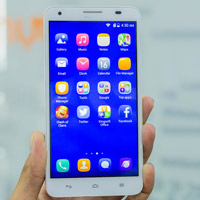 Smartphone 5.5” sử dụng chip lõi 8 đầu tiên có giá cực “sốc”.