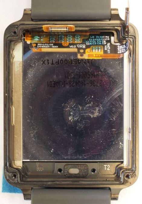 Xem linh kiện bên trong LG G Watch và Samsung Gear Live