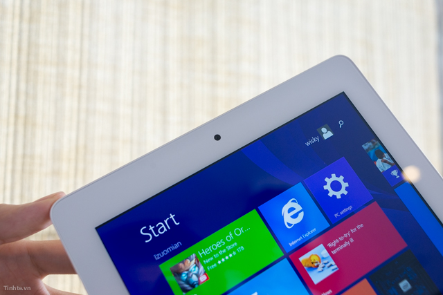 Tablet thương hiệu Việt: ROSA, 8