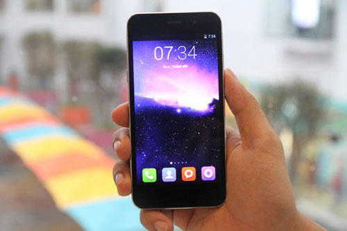 iRevo vượt trội smartphone cùng tầm giá.