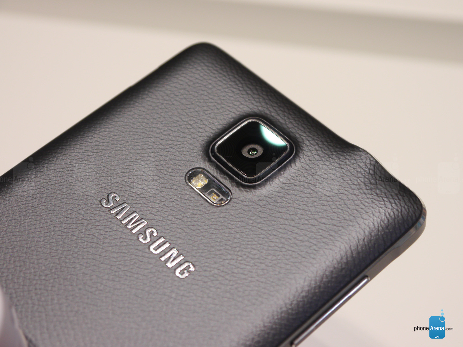 9 ưu điểm của Samsung Galaxy Note 4 so với Galaxy Note 3