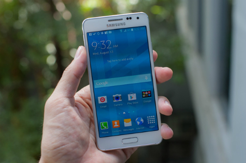 Samsung Galaxy Alpha có giá khoảng 12 triệu đồng ở VN