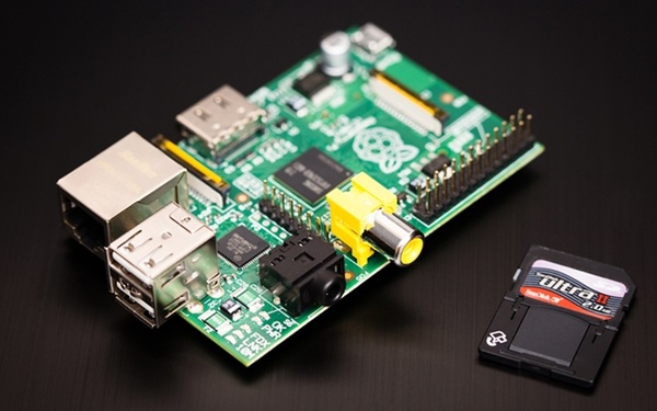 Raspberry Pi chiếc máy tính thực thụ bằng chiếc thẻ tín dụng Raspberry Pi chiếc máy tính thực thụ bằng chiếc thẻ tín dụng