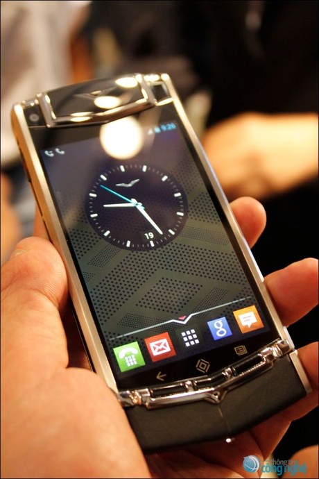 Vertu chính thức công bố smartphone đầu tiên chạy Android tại Việt Nam