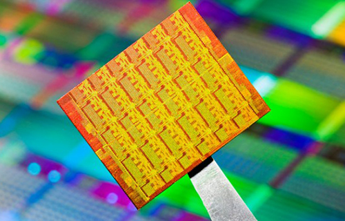 Google sắp trở thành đối thủ của Intel?