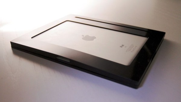 Biến smartphone thành máy chiếu 3D 